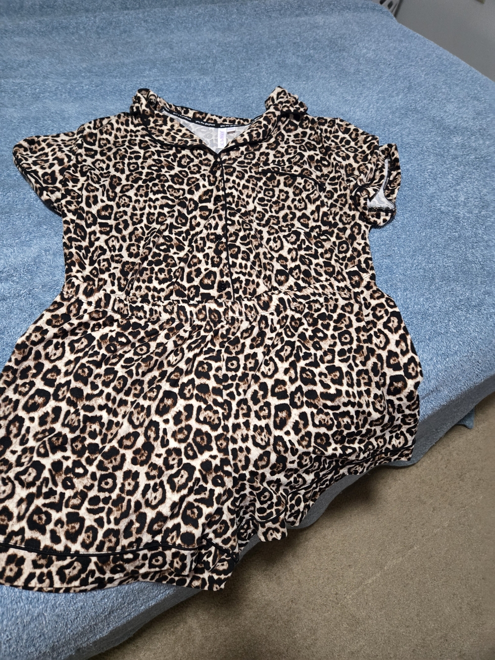 Leopard Print Short Sleeve Romper - Tan & Black